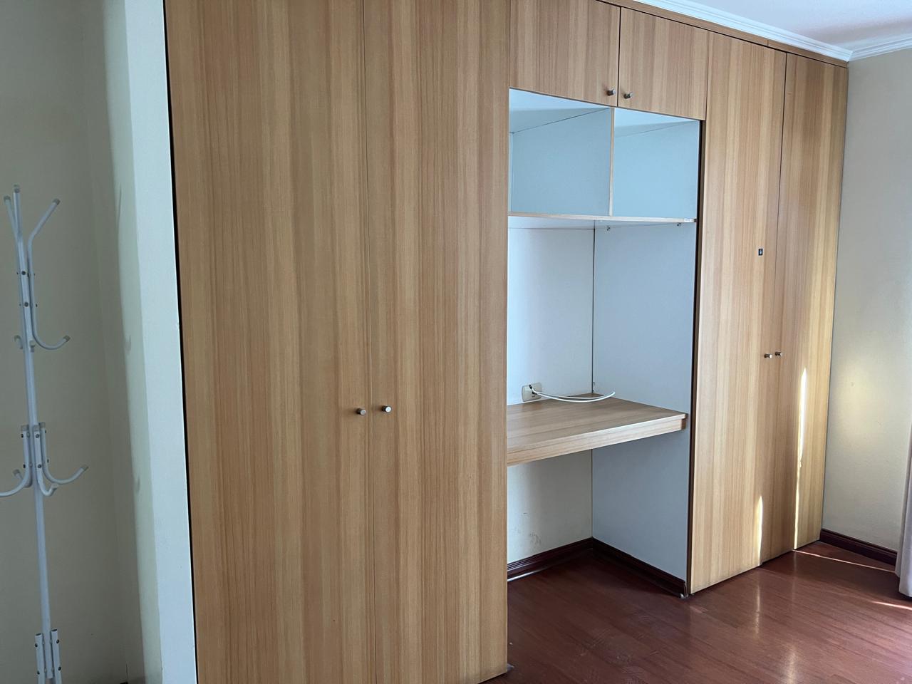 CONDOMINIO LAS ACACIAS - AMPLIA CASA.-